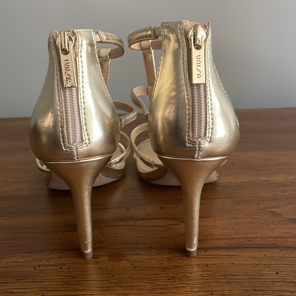 Unisa Gold Ankle Strap Heels Size 6 - Picture 2 of 10